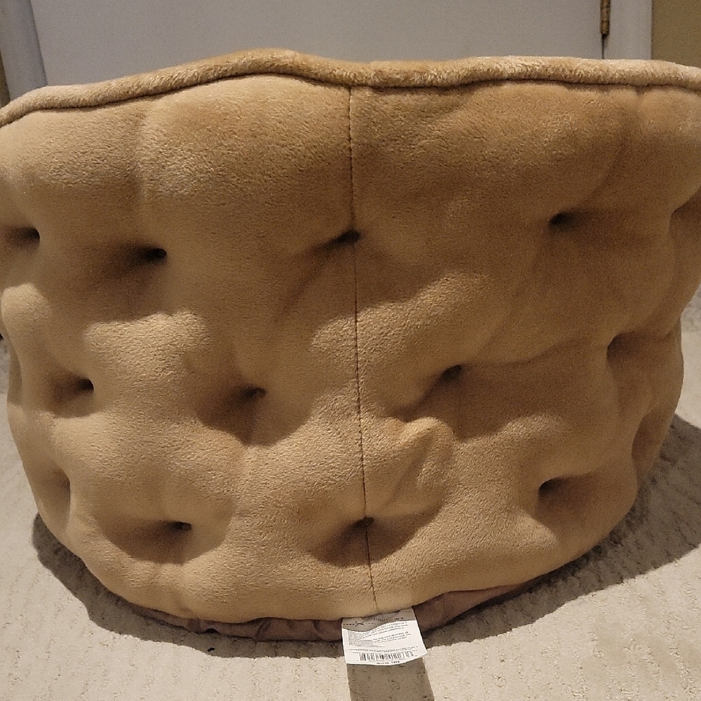 Tan Cat Bed, NWT - Picture 6 of 6